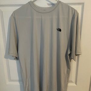 The North Face Men’s active shirt Large NEW